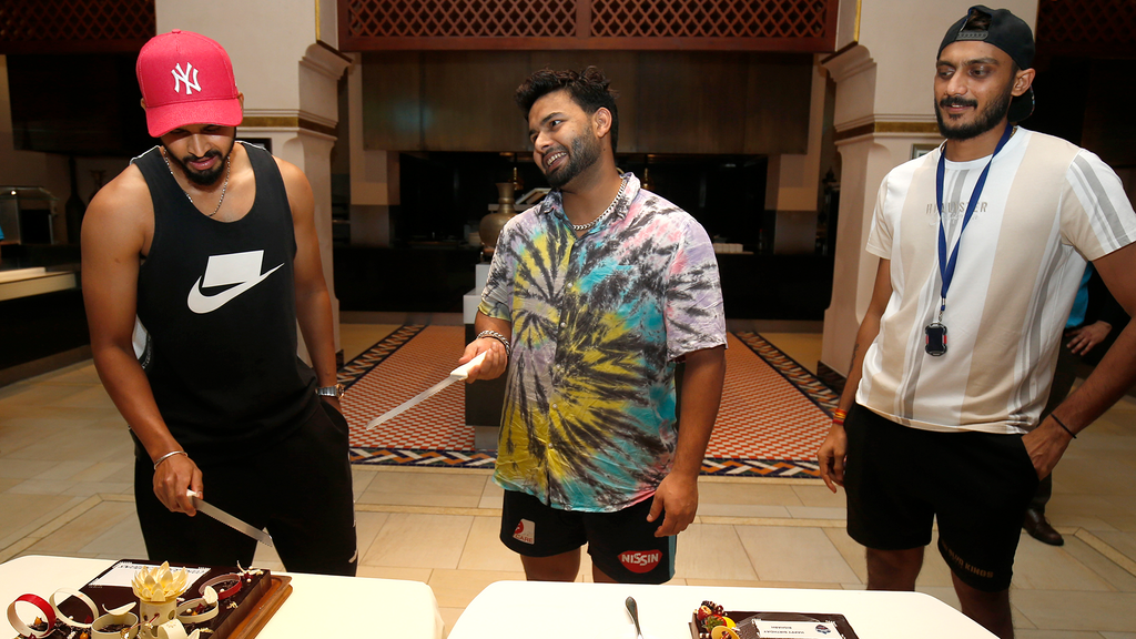 Rishabh Pant Birthday & Post Match Celebrations | #DCvKKR