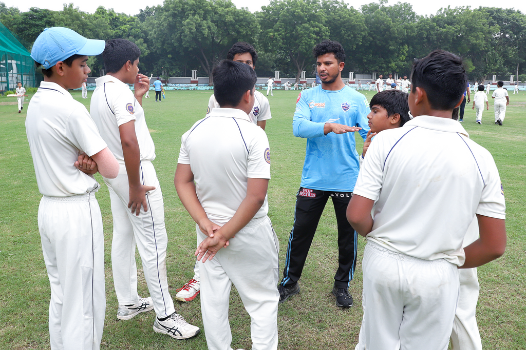 DC Academy Students Meet DC Players