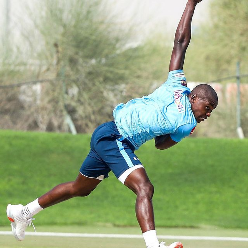 DC STARS TRAIN IN UAE DC STARS TRAIN IN UAE