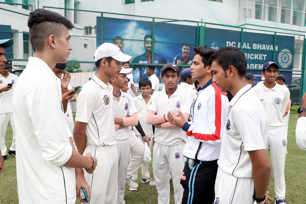 DC Academy Students Meet DC Players