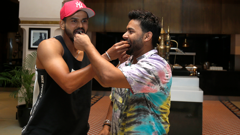 Rishabh Pant Birthday & Post Match Celebrations | #DCvKKR Rishabh Pant Birthday & Post Match Celebrations | #DCvKKR