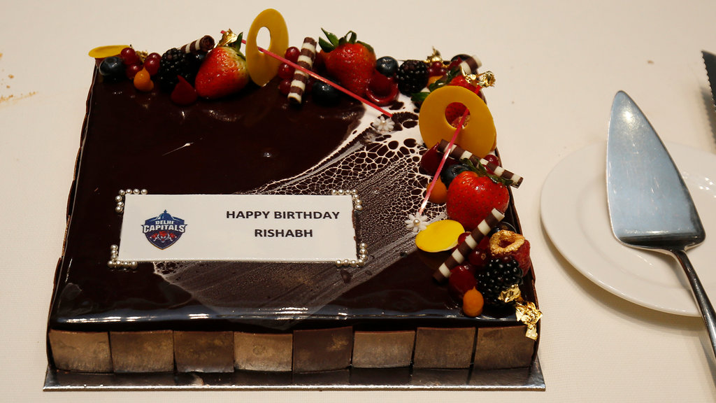 Rishabh Pant Birthday & Post Match Celebrations | #DCvKKR Rishabh Pant Birthday & Post Match Celebrations | #DCvKKR