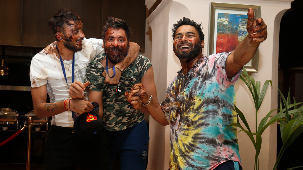 Rishabh Pant Birthday & Post Match Celebrations | #DCvKKR Rishabh Pant Birthday & Post Match Celebrations | #DCvKKR